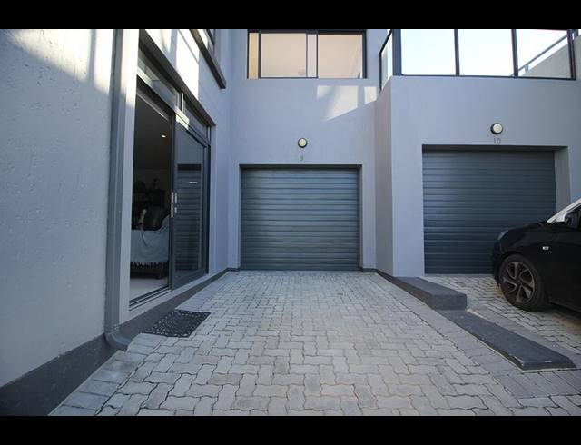 2 BEDROOM APARTMENT FOR SALE IN ISLAND VIEW